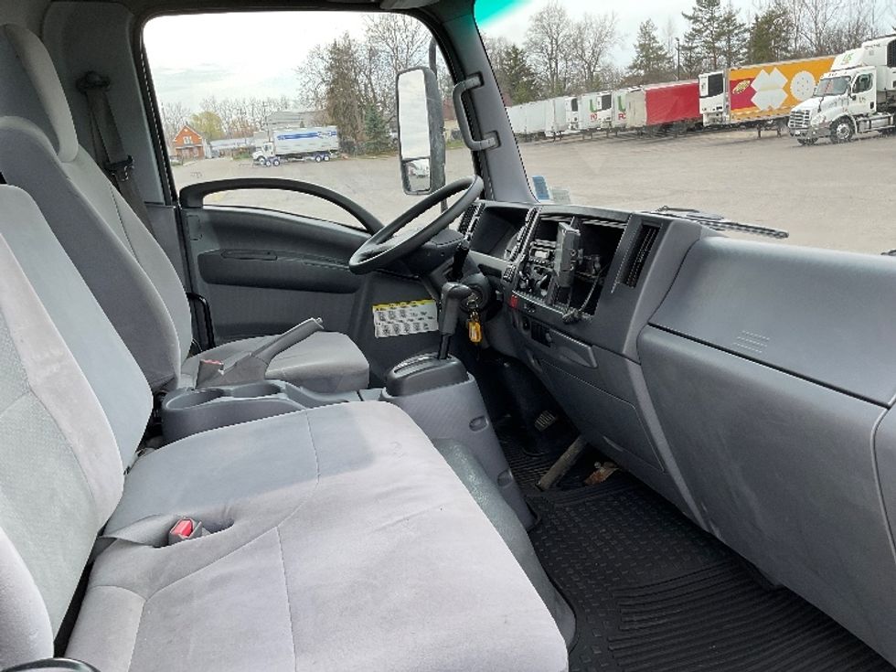 Light Duty Box Truck-Light and Medium Duty Trucks-Isuzu-2019-NPR-Fredonia-NY-132,502\n\t\tmiles-$ 34,500 - Image 20