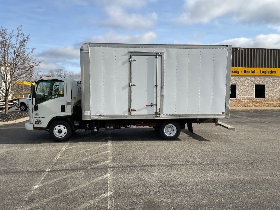 Light Duty Box Truck-Light and Medium Duty Trucks-Isuzu-2019-NPR-Fredonia-NY-132,502\n\t\tmiles-$ 34,500 - Image 4