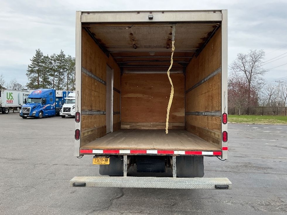 Light Duty Box Truck-Light and Medium Duty Trucks-Isuzu-2019-NPR-Fredonia-NY-132,502\n\t\tmiles-$ 34,500 - Image 7