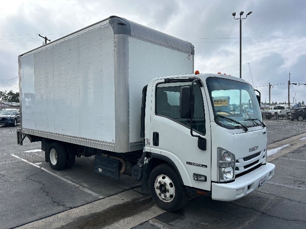 Light Duty Box Truck-Light and Medium Duty Trucks-Isuzu-2019-NPR-Fresno-CA-133,386\n\t\tmiles-$ 38,750 - Image 1