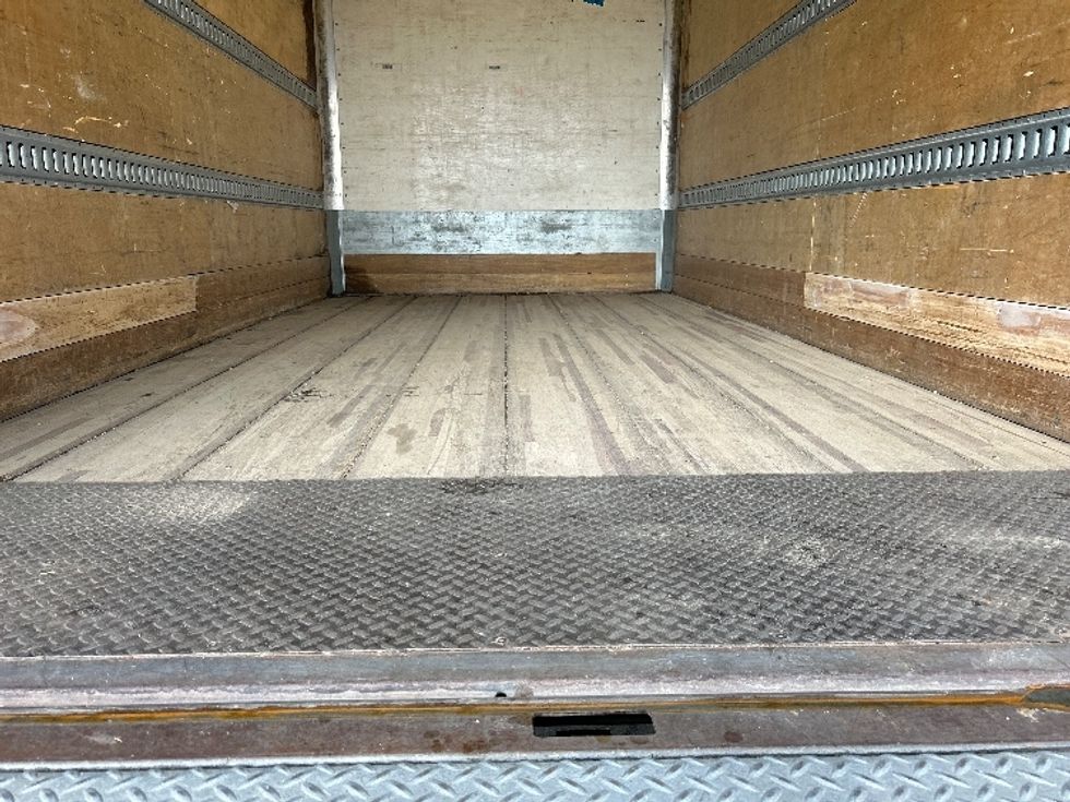 Light Duty Box Truck-Light and Medium Duty Trucks-Isuzu-2019-NPR-Fresno-CA-133,386\n\t\tmiles-$ 38,750 - Image 10