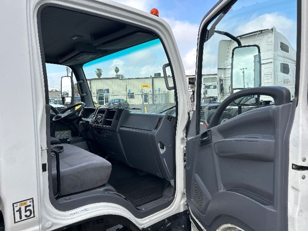 Light Duty Box Truck-Light and Medium Duty Trucks-Isuzu-2019-NPR-Fresno-CA-133,386\n\t\tmiles-$ 38,750 - Image 20