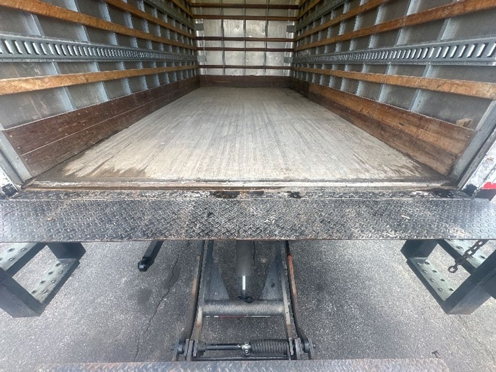 Light Duty Box Truck-Light and Medium Duty Trucks-Isuzu-2019-NPR-Greensboro-NC-94,122\n\t\tmiles-$ 39,750 - Image 10