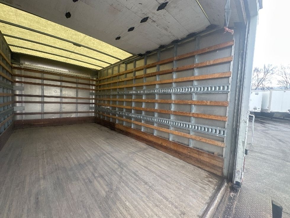 Light Duty Box Truck-Light and Medium Duty Trucks-Isuzu-2019-NPR-Greensboro-NC-94,122\n\t\tmiles-$ 39,750 - Image 12