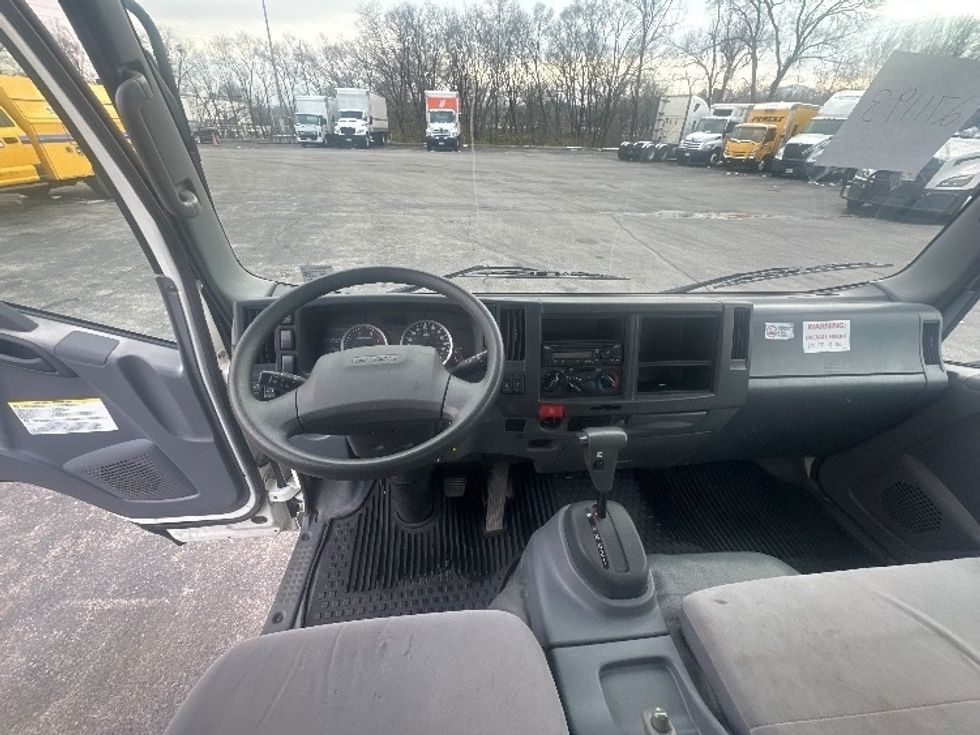 Light Duty Box Truck-Light and Medium Duty Trucks-Isuzu-2019-NPR-Greensboro-NC-94,122\n\t\tmiles-$ 39,750 - Image 18