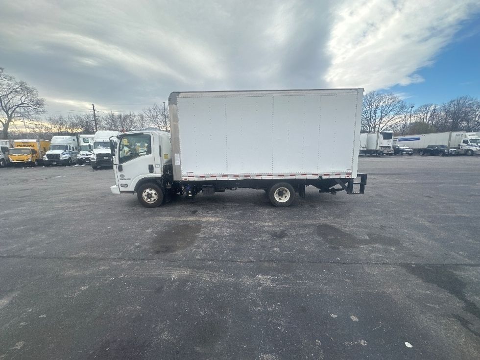 Light Duty Box Truck-Light and Medium Duty Trucks-Isuzu-2019-NPR-Greensboro-NC-94,122\n\t\tmiles-$ 39,750 - Image 4