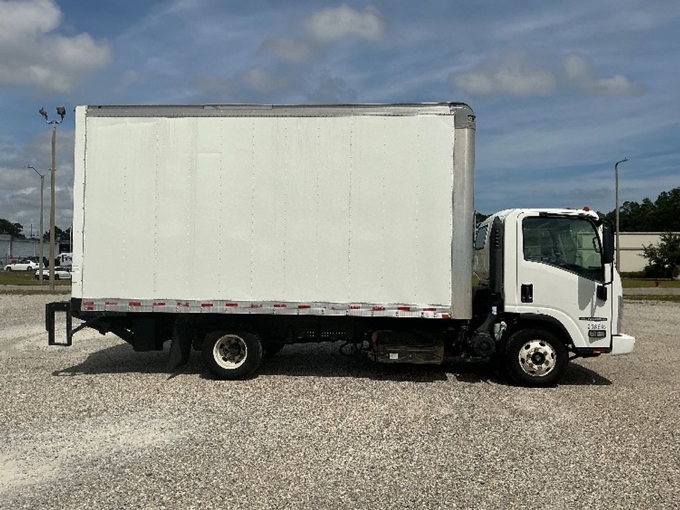 Light Duty Box Truck-Light and Medium Duty Trucks-Isuzu-2019-NPR-Gulfport-MS-133,847\n\t\tmiles-$ 36,500 - Image 15