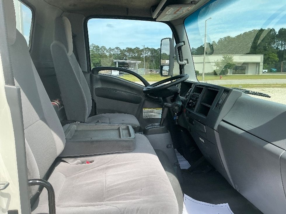 Light Duty Box Truck-Light and Medium Duty Trucks-Isuzu-2019-NPR-Gulfport-MS-133,847\n\t\tmiles-$ 36,500 - Image 22