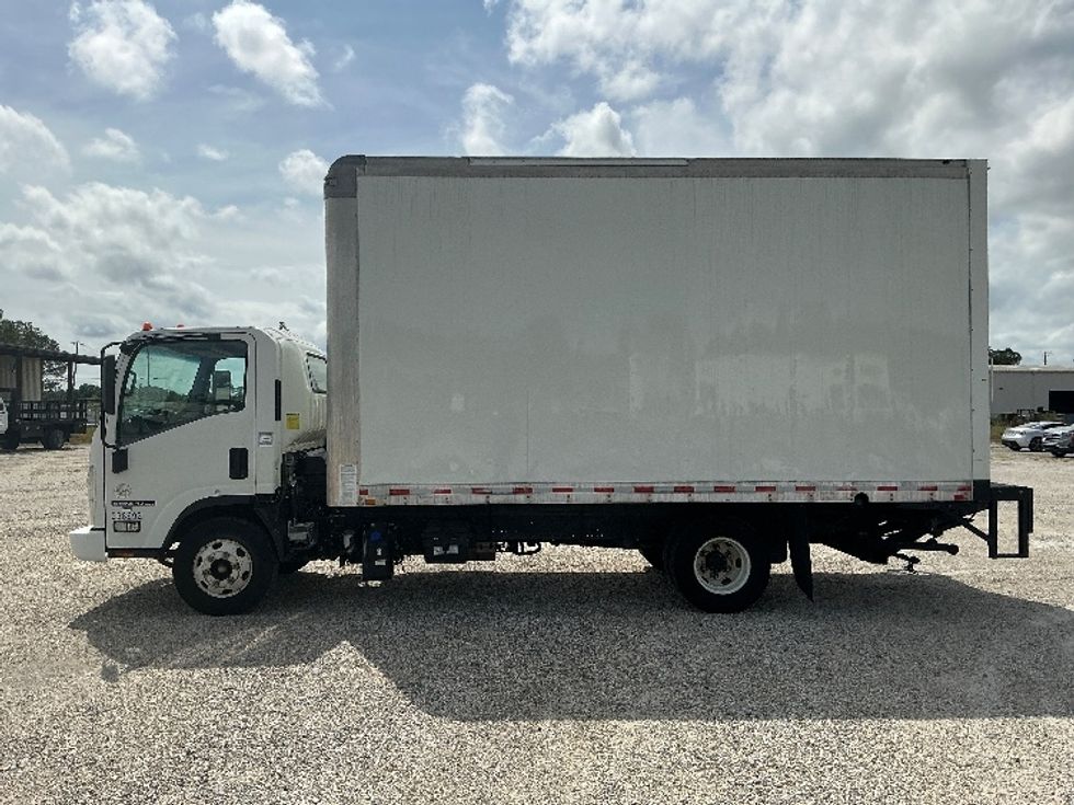 Light Duty Box Truck-Light and Medium Duty Trucks-Isuzu-2019-NPR-Gulfport-MS-133,847\n\t\tmiles-$ 36,500 - Image 4