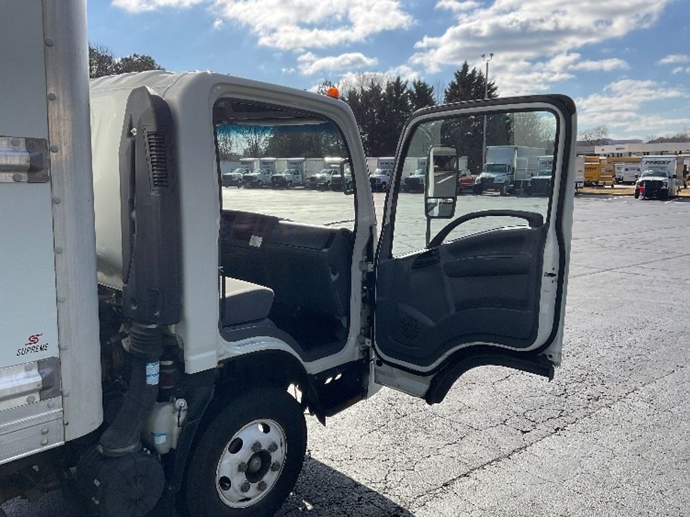 Light Duty Box Truck-Light and Medium Duty Trucks-Isuzu-2019-NPR-Kennesaw-GA-102,011\n\t\tmiles-$ 42,750 - Image 20