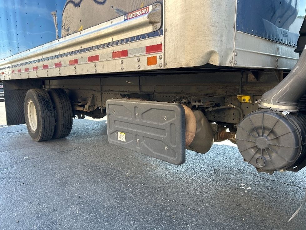 Light Duty Box Truck-Light and Medium Duty Trucks-Isuzu-2019-NPR-Kent-WA-135,222\n\t\tmiles-$ 36,000 - Image 12