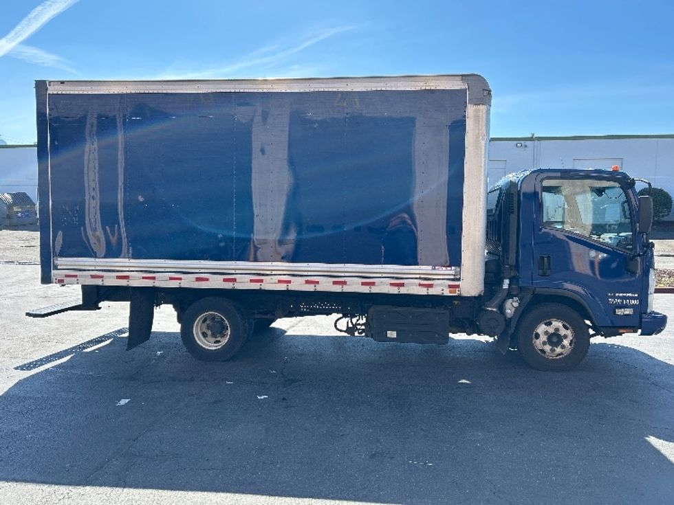 Light Duty Box Truck-Light and Medium Duty Trucks-Isuzu-2019-NPR-Kent-WA-135,222\n\t\tmiles-$ 36,000 - Image 13