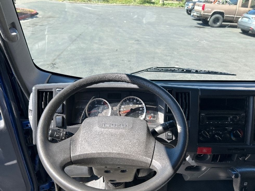 Light Duty Box Truck-Light and Medium Duty Trucks-Isuzu-2019-NPR-Kent-WA-135,222\n\t\tmiles-$ 36,000 - Image 16