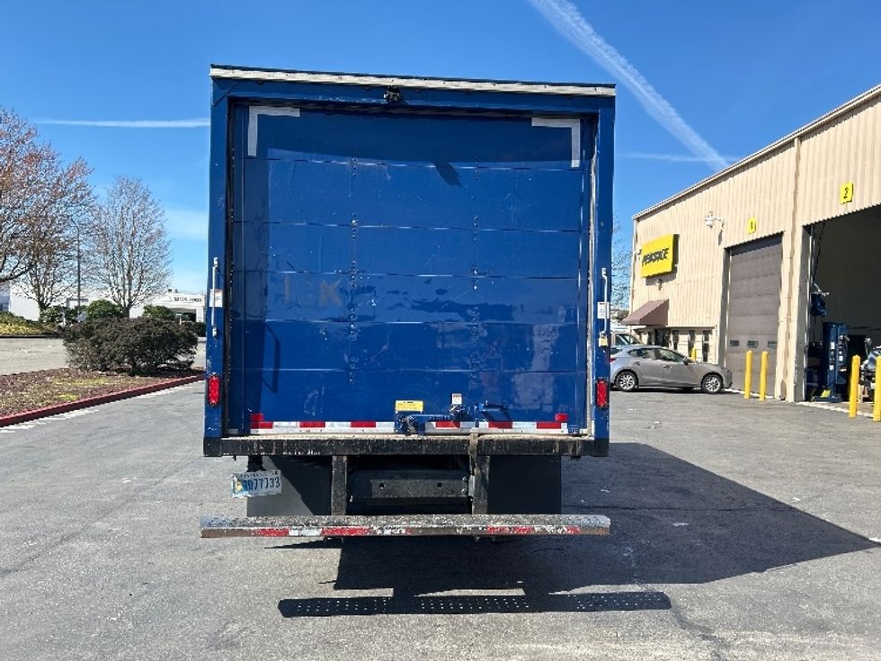Light Duty Box Truck-Light and Medium Duty Trucks-Isuzu-2019-NPR-Kent-WA-135,222\n\t\tmiles-$ 36,000 - Image 7