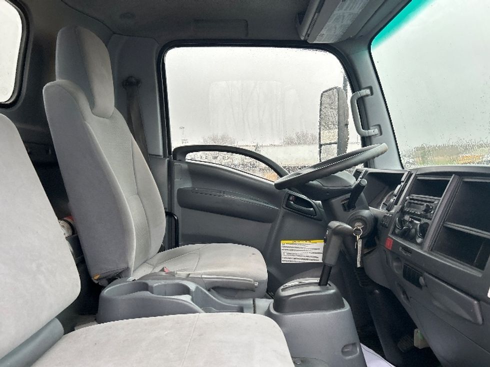 Light Duty Box Truck-Light and Medium Duty Trucks-Isuzu-2019-NPR-La Porte-IN-107,666\n\t\tmiles-$ 35,000 - Image 22