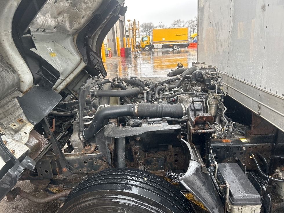 Light Duty Box Truck-Light and Medium Duty Trucks-Isuzu-2019-NPR-La Porte-IN-107,666\n\t\tmiles-$ 35,000 - Image 24