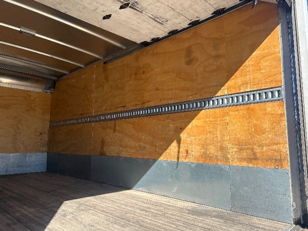 Light Duty Box Truck-Light and Medium Duty Trucks-Isuzu-2019-NPR-Phoenix-AZ-169,158\n\t\tmiles-$ 29,750 - Image 11