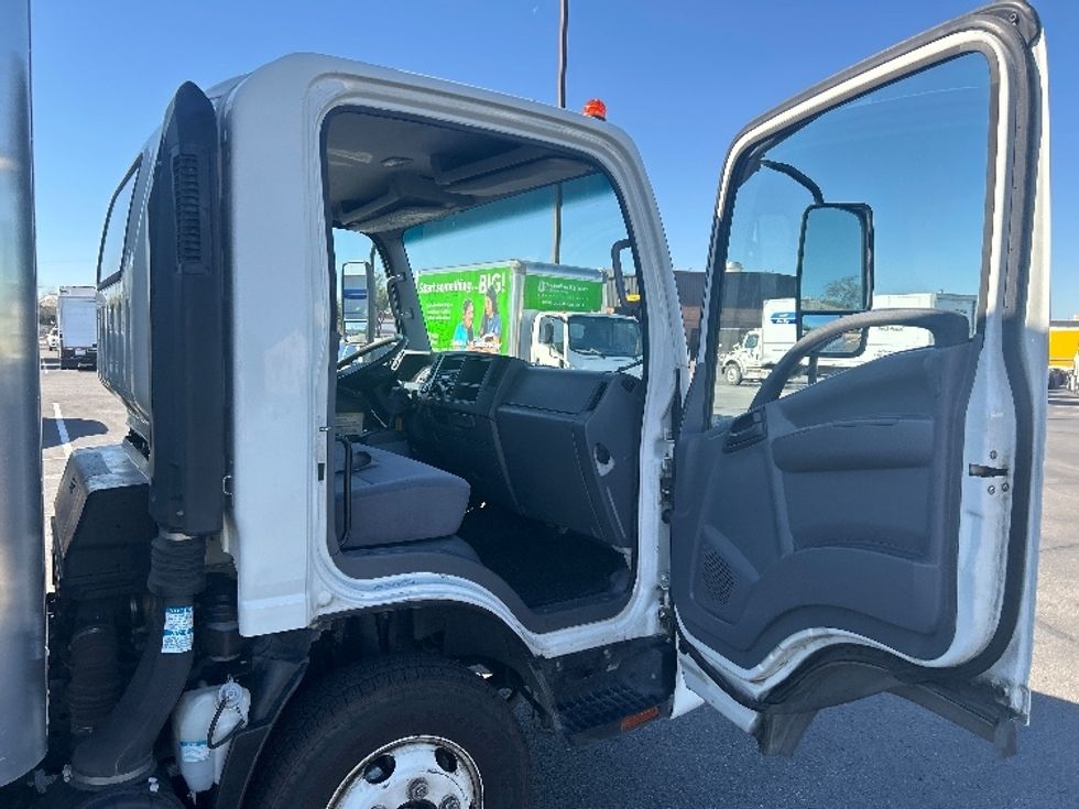 Light Duty Box Truck-Light and Medium Duty Trucks-Isuzu-2019-NPR-Phoenix-AZ-169,158\n\t\tmiles-$ 29,750 - Image 19