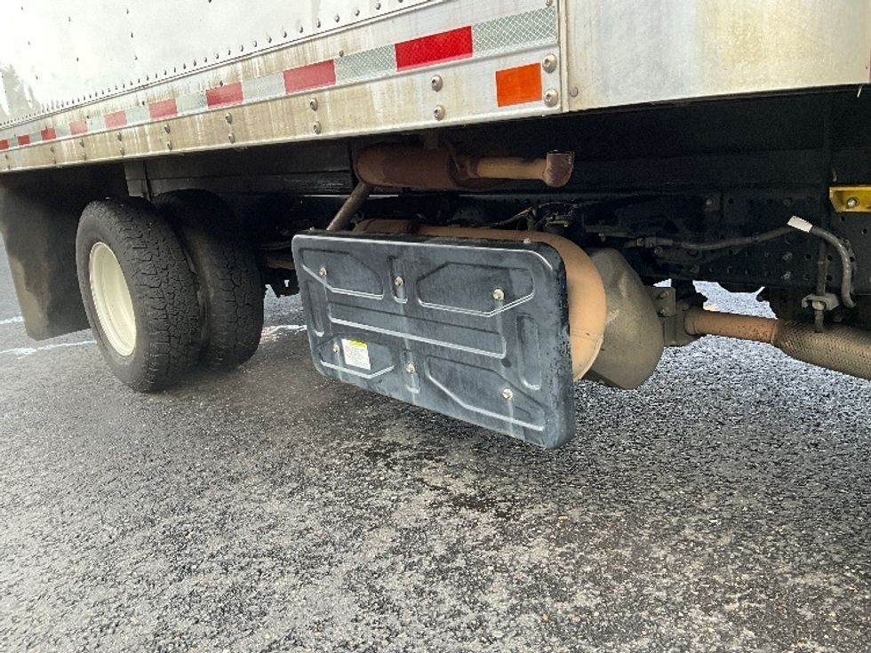 Light Duty Box Truck-Light and Medium Duty Trucks-Isuzu-2019-NPR-Portland-OR-90,240\n\t\tmiles-$ 41,250 - Image 14