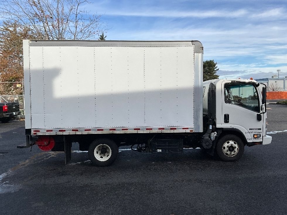 Light Duty Box Truck-Light and Medium Duty Trucks-Isuzu-2019-NPR-Portland-OR-90,240\n\t\tmiles-$ 41,250 - Image 19
