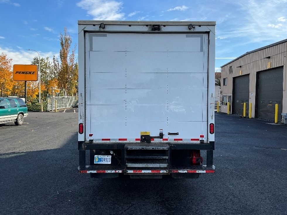 Light Duty Box Truck-Light and Medium Duty Trucks-Isuzu-2019-NPR-Portland-OR-90,240\n\t\tmiles-$ 41,250 - Image 7