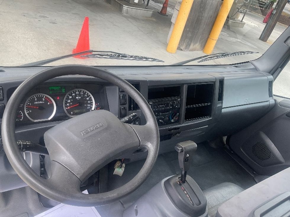 Light Duty Box Truck-Light and Medium Duty Trucks-Isuzu-2019-NPR-Prince George-VA-102,692\n\t\tmiles-$ 39,000 - Image 18
