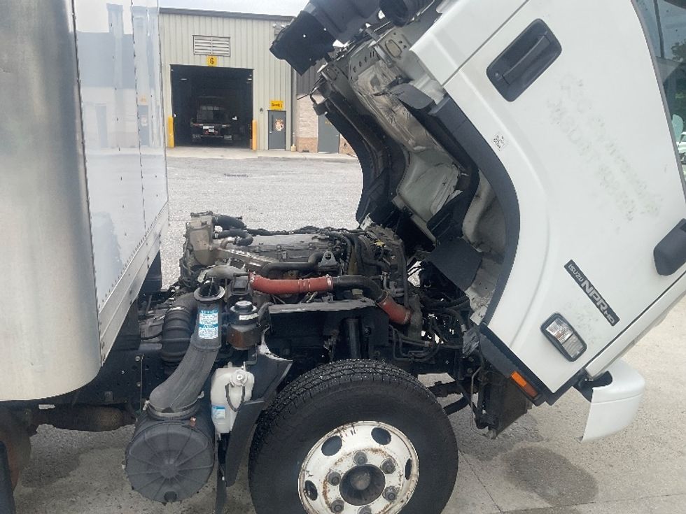 Light Duty Box Truck-Light and Medium Duty Trucks-Isuzu-2019-NPR-Prince George-VA-102,692\n\t\tmiles-$ 39,000 - Image 23