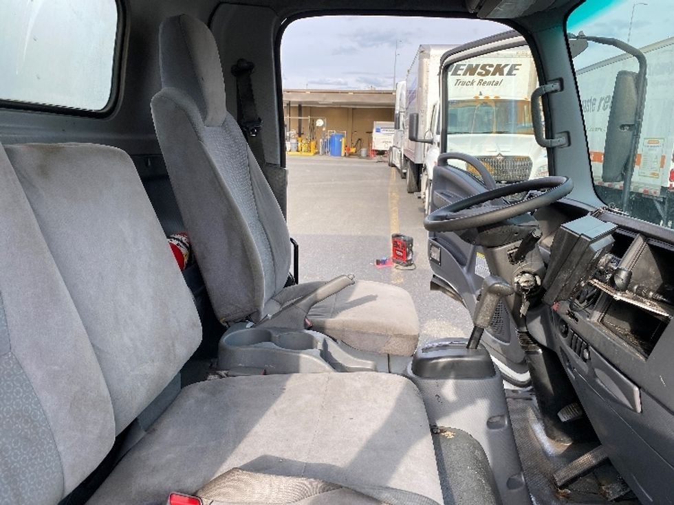 Light Duty Box Truck-Light and Medium Duty Trucks-Isuzu-2019-NPR-Seattle-WA-86,537\n\t\tmiles-$ 43,250 - Image 22