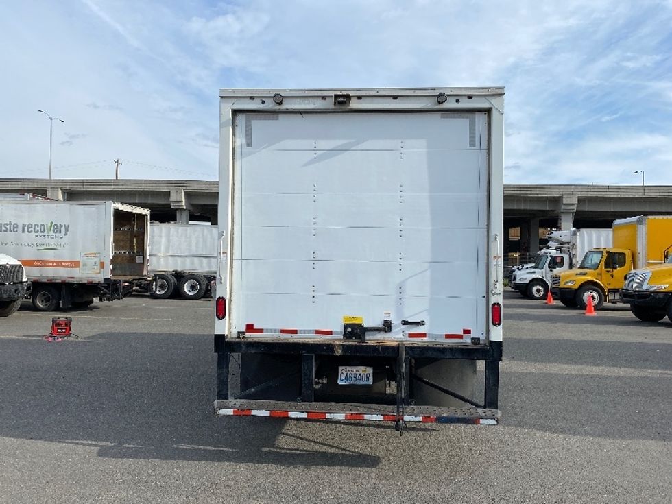Light Duty Box Truck-Light and Medium Duty Trucks-Isuzu-2019-NPR-Seattle-WA-86,537\n\t\tmiles-$ 43,250 - Image 7