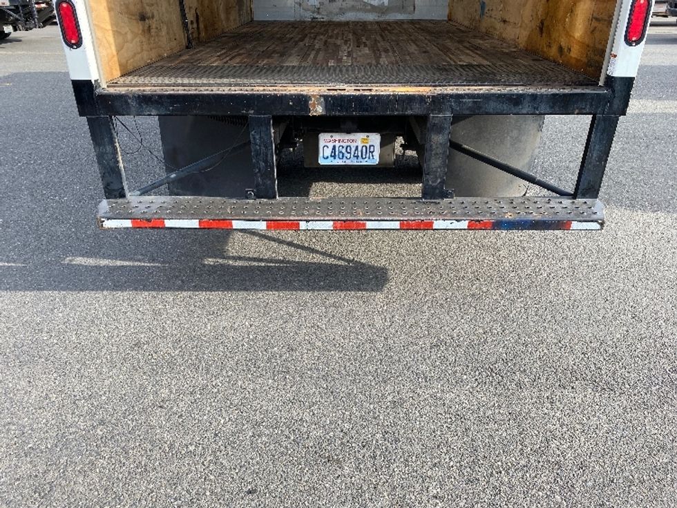Light Duty Box Truck-Light and Medium Duty Trucks-Isuzu-2019-NPR-Seattle-WA-86,537\n\t\tmiles-$ 43,250 - Image 9