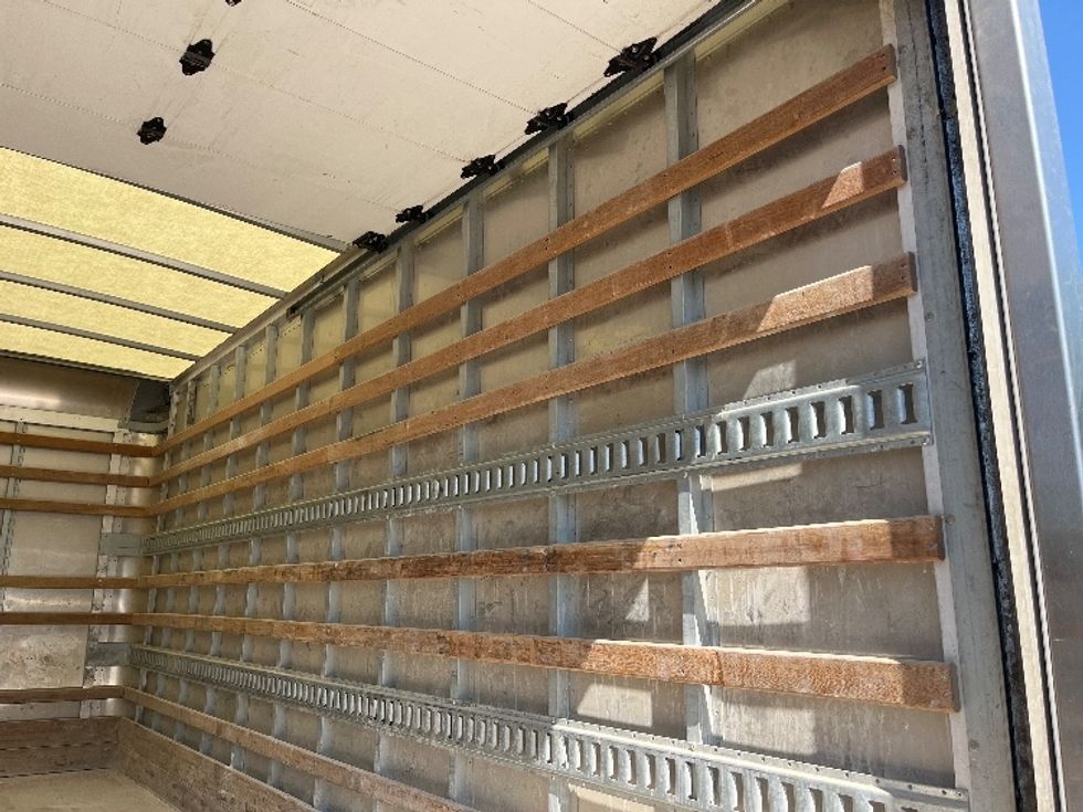 Light Duty Box Truck-Light and Medium Duty Trucks-Isuzu-2019-NPR-Sterling-VA-65,392\n\t\tmiles-$ 45,250 - Image 11