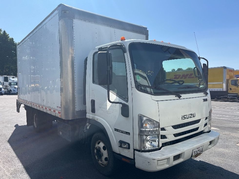 2019 Isuzu NPR photo 3