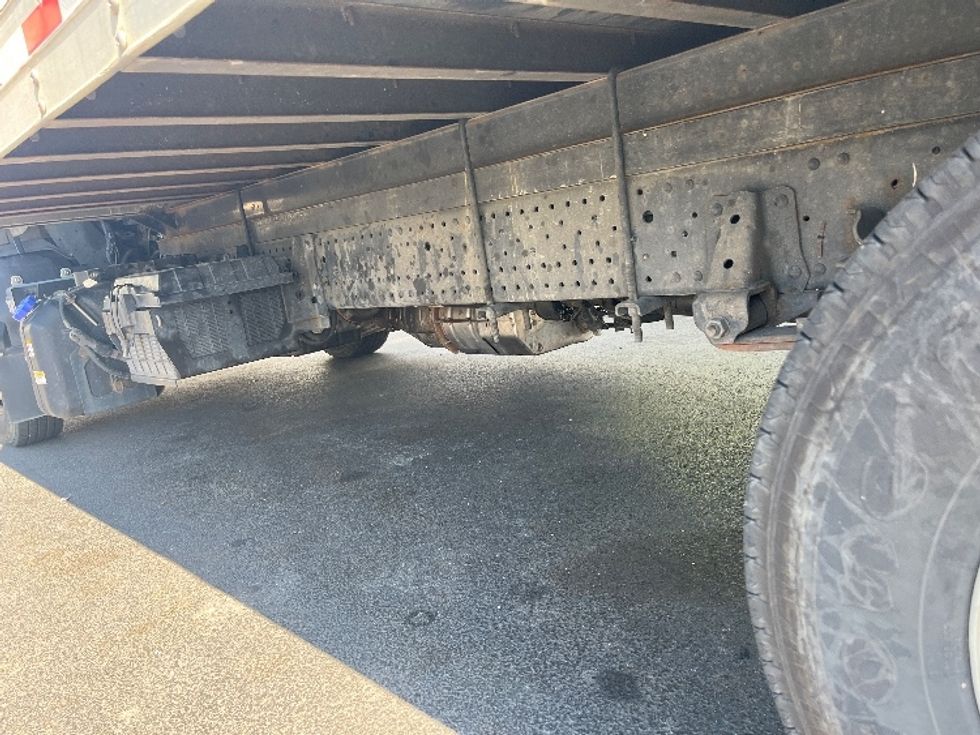 Light Duty Box Truck-Light and Medium Duty Trucks-Isuzu-2019-NPR-Sterling-VA-65,392\n\t\tmiles-$ 45,250 - Image 5