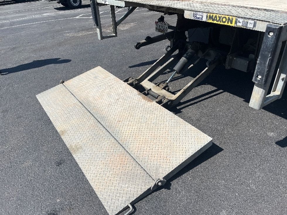 Light Duty Box Truck-Light and Medium Duty Trucks-Isuzu-2019-NPR-Sterling-VA-65,392\n\t\tmiles-$ 45,250 - Image 9