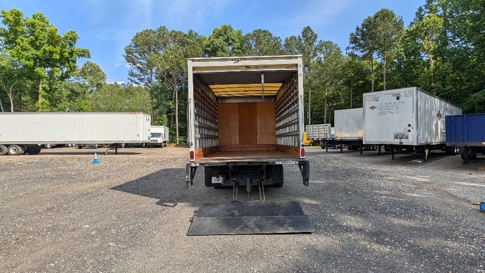 Light Duty Box Truck-Light and Medium Duty Trucks-Isuzu-2019-NPR-Suwanee-GA-127,127\n\t\tmiles-$ 38,250 - Image 9
