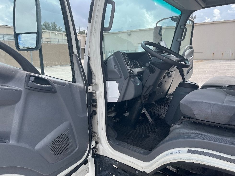 Light Duty Box Truck-Light and Medium Duty Trucks-Isuzu-2019-NPR-Tampa-FL-215,377\n\t\tmiles-$ 21,500 - Image 16
