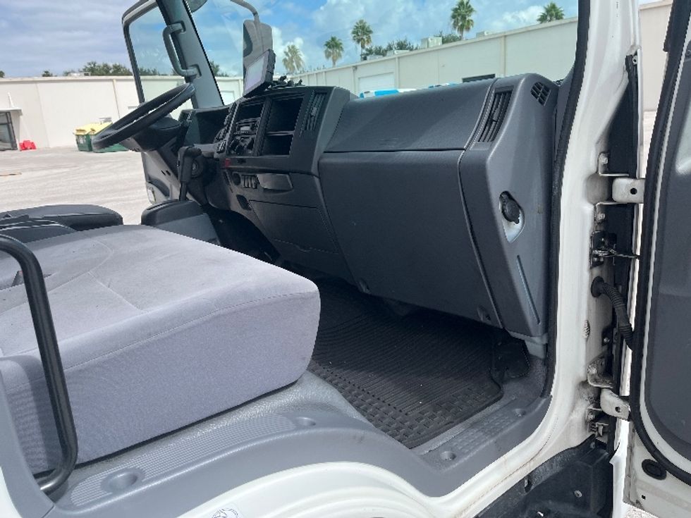 Light Duty Box Truck-Light and Medium Duty Trucks-Isuzu-2019-NPR-Tampa-FL-215,377\n\t\tmiles-$ 21,500 - Image 20
