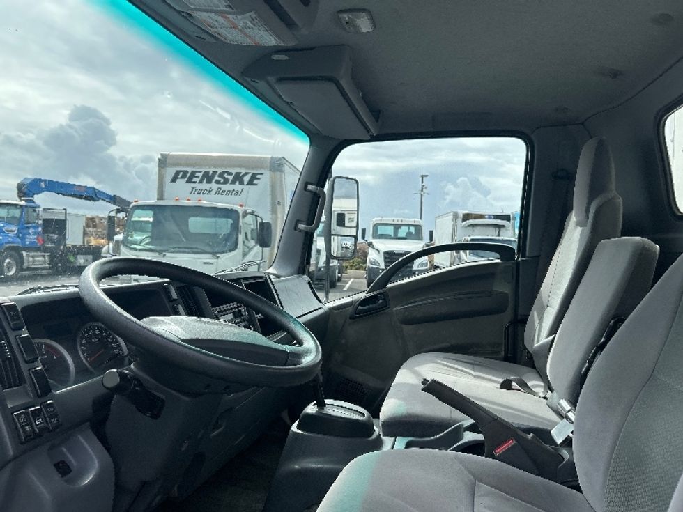 Light Duty Box Truck-Light and Medium Duty Trucks-Isuzu-2019-NPR-Torrance-CA-62,874\n\t\tmiles-$ 44,500 - Image 17