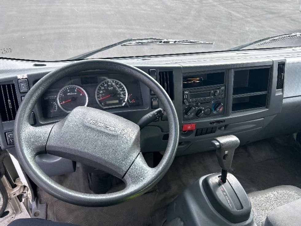 Light Duty Box Truck-Light and Medium Duty Trucks-Isuzu-2019-NPR-Torrance-CA-62,874\n\t\tmiles-$ 44,500 - Image 18