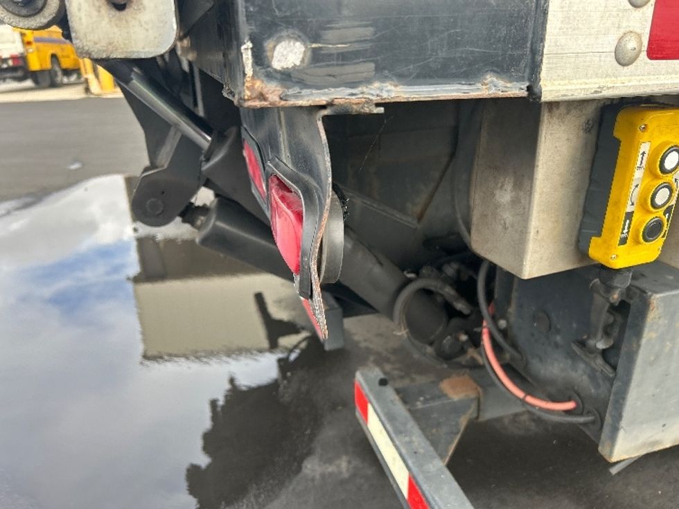 Light Duty Box Truck-Light and Medium Duty Trucks-Isuzu-2019-NPR-Torrance-CA-62,874\n\t\tmiles-$ 44,500 - Image 26