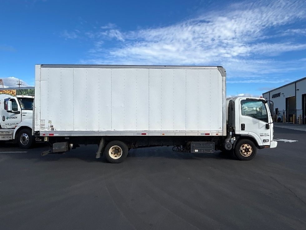 Light Duty Box Truck-Light and Medium Duty Trucks-Isuzu-2019-NPR-Torrance-CA-64,031\n\t\tmiles-$ 44,500 - Image 15