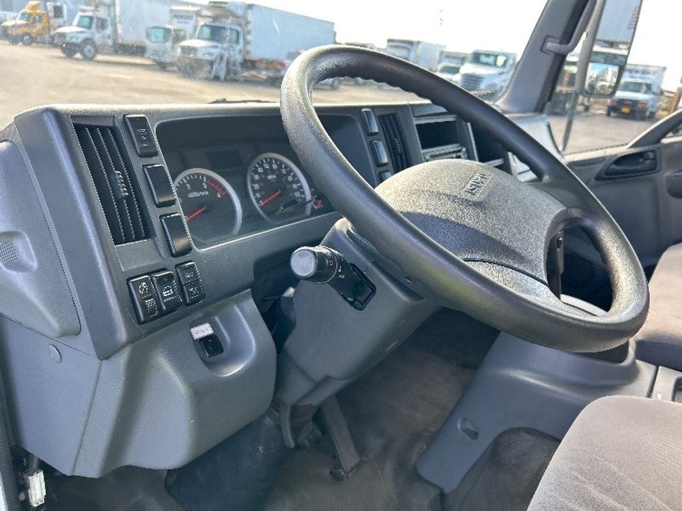 Light Duty Box Truck-Light and Medium Duty Trucks-Isuzu-2019-NPR-Torrance-CA-64,031\n\t\tmiles-$ 44,500 - Image 17