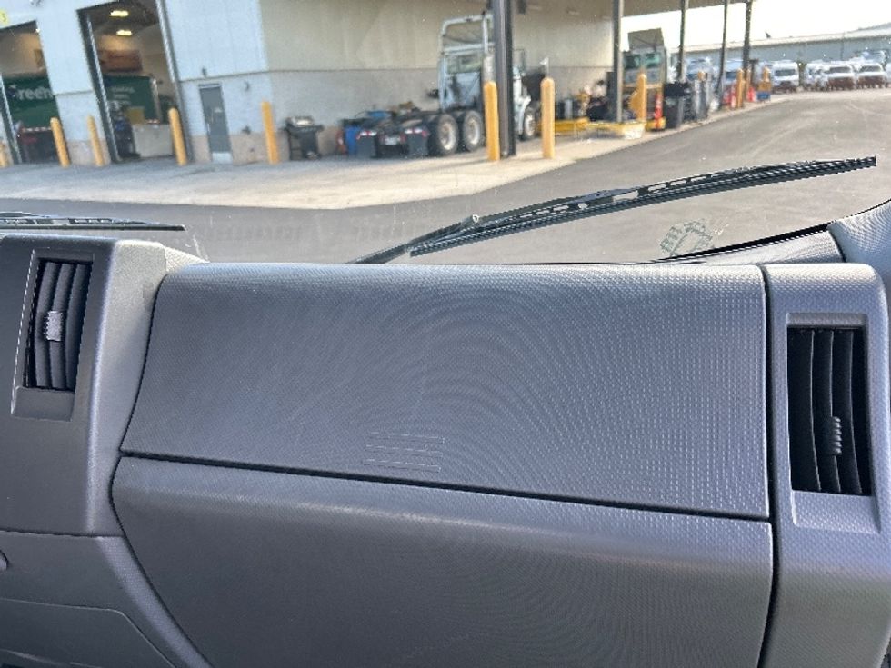 Light Duty Box Truck-Light and Medium Duty Trucks-Isuzu-2019-NPR-Torrance-CA-64,031\n\t\tmiles-$ 44,500 - Image 21