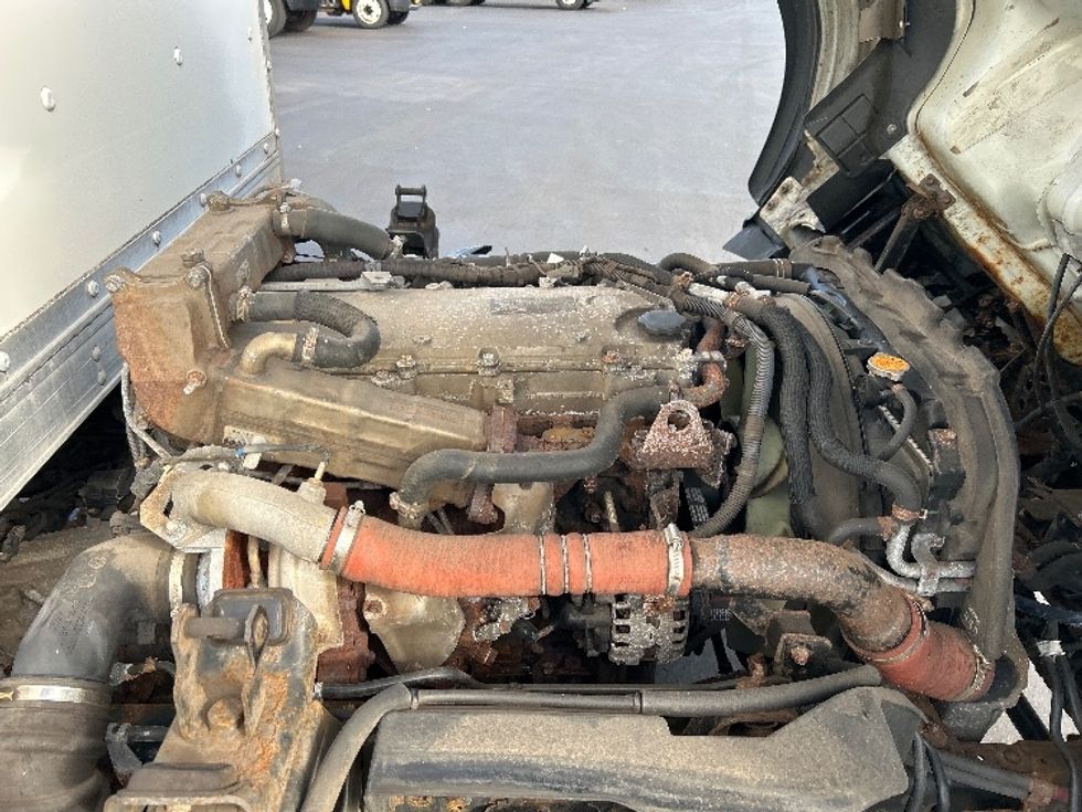 Light Duty Box Truck-Light and Medium Duty Trucks-Isuzu-2019-NPR-Torrance-CA-64,031\n\t\tmiles-$ 44,500 - Image 23