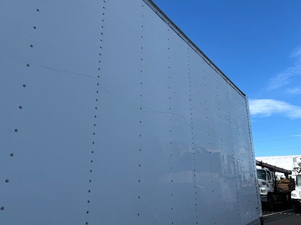 Light Duty Box Truck-Light and Medium Duty Trucks-Isuzu-2019-NPR-Torrance-CA-64,031\n\t\tmiles-$ 44,500 - Image 28