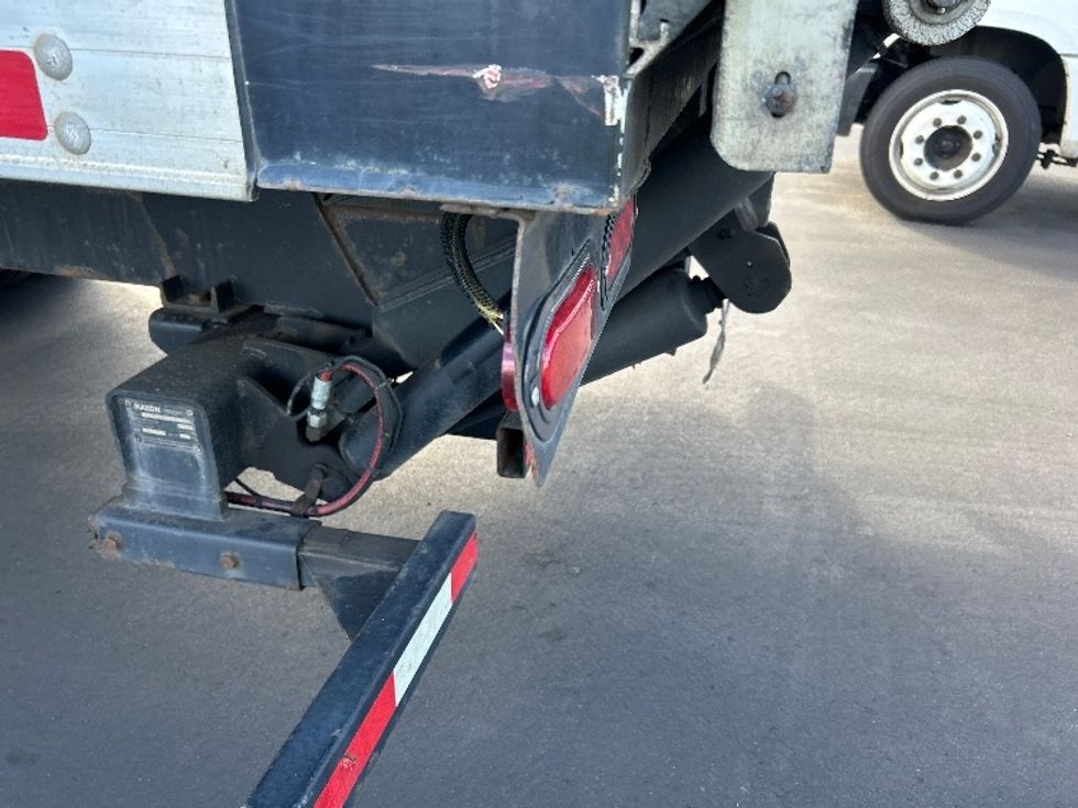 Light Duty Box Truck-Light and Medium Duty Trucks-Isuzu-2019-NPR-Torrance-CA-64,031\n\t\tmiles-$ 44,500 - Image 29