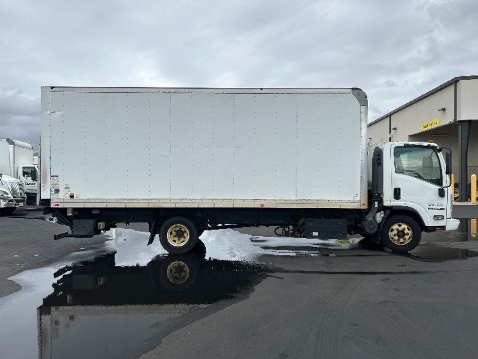 Light Duty Box Truck-Light and Medium Duty Trucks-Isuzu-2019-NPR-Torrance-CA-76,651\n\t\tmiles-$ 43,250 - Image 15