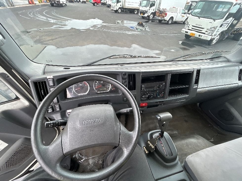 Light Duty Box Truck-Light and Medium Duty Trucks-Isuzu-2019-NPR-Torrance-CA-76,651\n\t\tmiles-$ 43,250 - Image 18