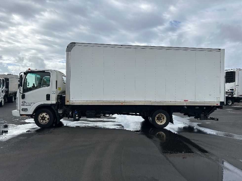 Light Duty Box Truck-Light and Medium Duty Trucks-Isuzu-2019-NPR-Torrance-CA-76,651\n\t\tmiles-$ 43,250 - Image 4