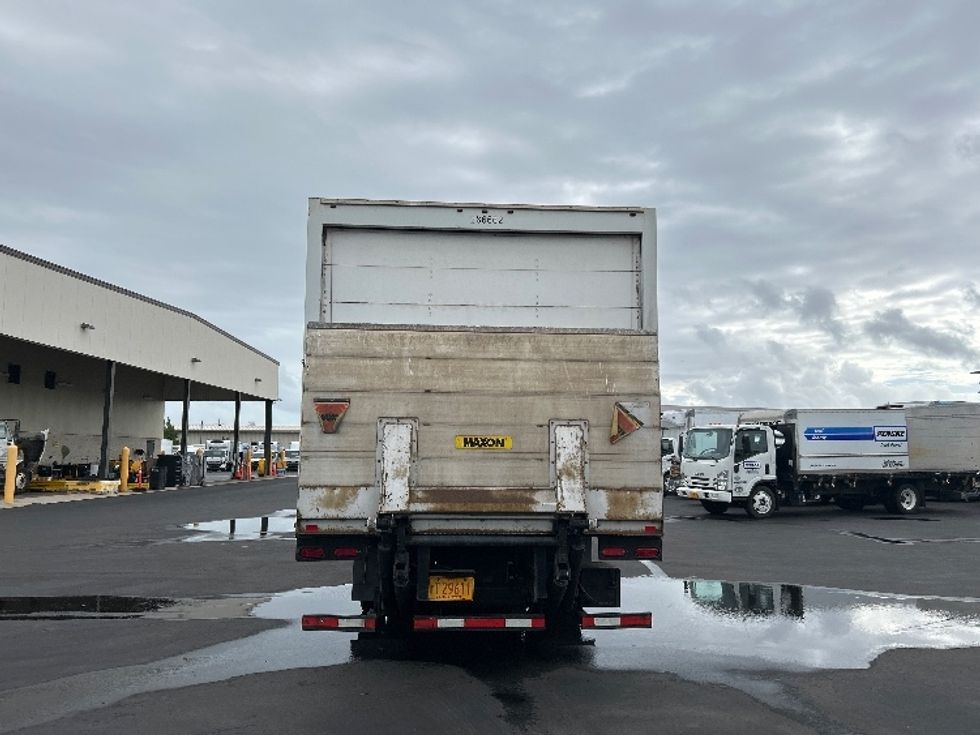 Light Duty Box Truck-Light and Medium Duty Trucks-Isuzu-2019-NPR-Torrance-CA-76,651\n\t\tmiles-$ 43,250 - Image 7